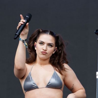 Mae Muller Net Worth