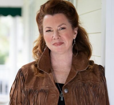 Siobhan Fallon Hogan