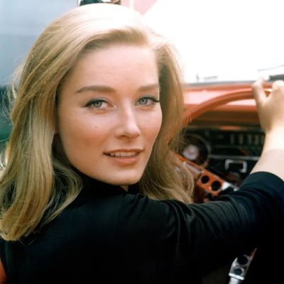 Tania Mallet