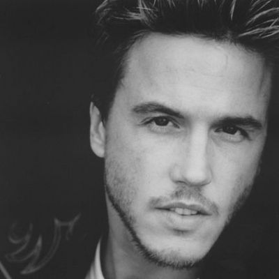 Lochlyn Munro- Wiki, Age, Height, Net Worth, Wife (Updated on February