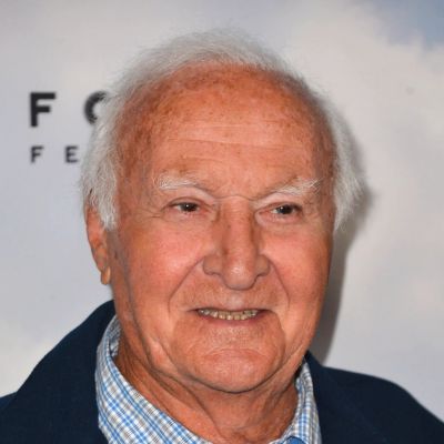 Robert Loggia