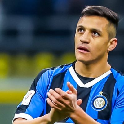 Alexis Sanchez- Wiki, Age, Height, Net Worth, Wife (Updated on February