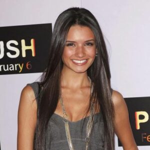 Alice Greczyn- Wiki, Age, Height, Net Worth, Boyfriend (Updated on