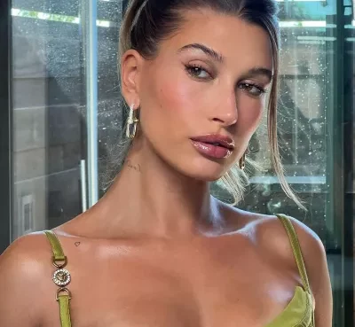 Hailey Bieber