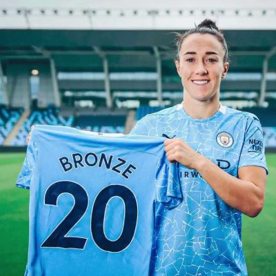 Lucy Bronze
