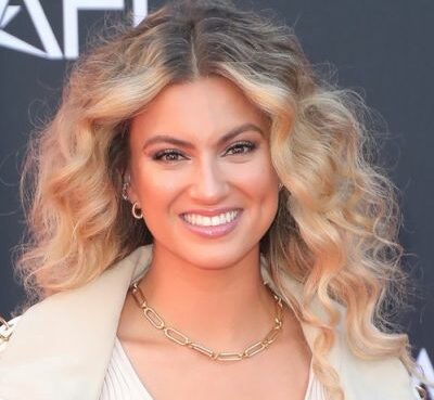 Tori Kelly
